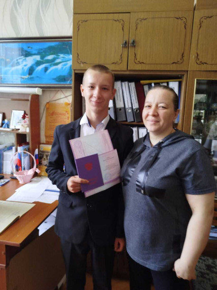 Вручение аттестатов выпускникам 9 классов- важный этап в жизни школьников.